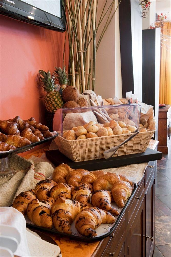 וילורבה Hotel Holiday La Marca מראה חיצוני תמונה