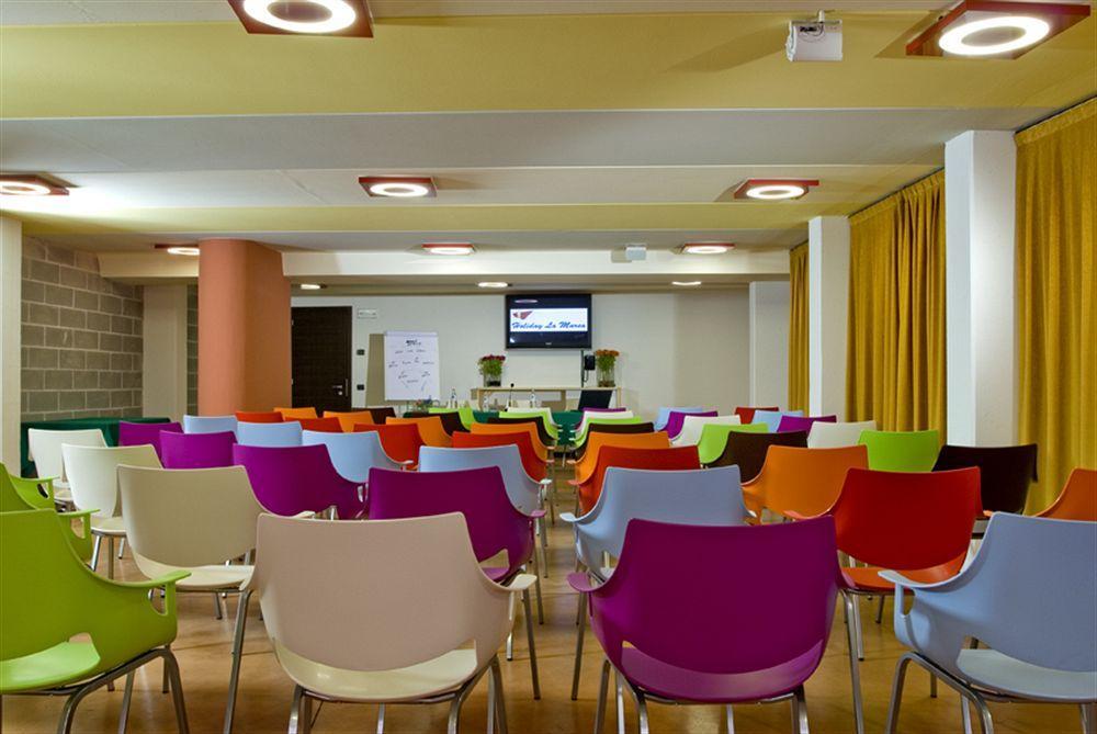 וילורבה Hotel Holiday La Marca מראה חיצוני תמונה